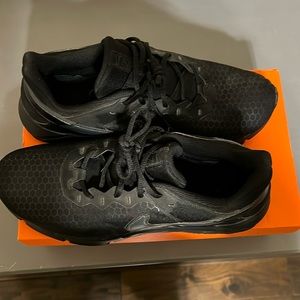 Men’s EUC Nike Tennis Shoes